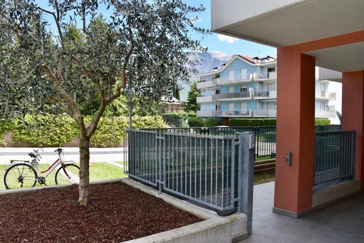 Lakegarden Apartment Riva del Garda Bagian luar foto