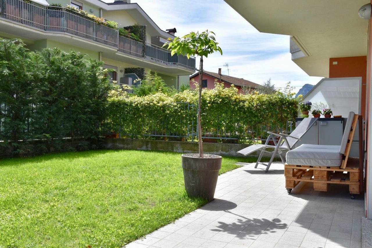 Lakegarden Apartment Riva del Garda Bagian luar foto